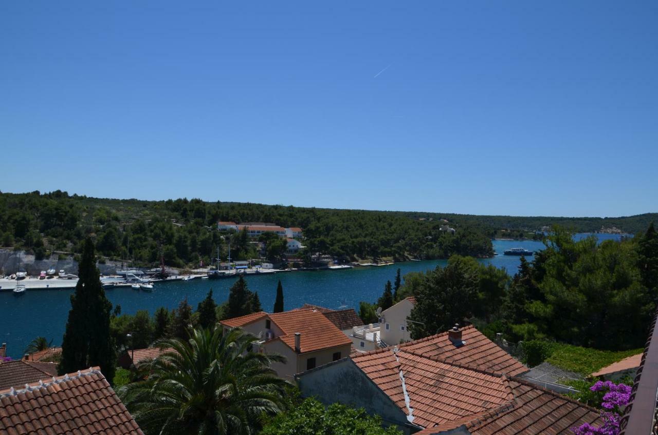 Luana Apartment Milna  Dış mekan fotoğraf
