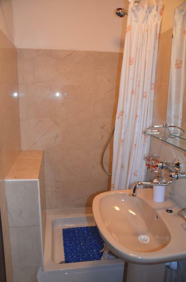 Luana Apartment Milna  Dış mekan fotoğraf