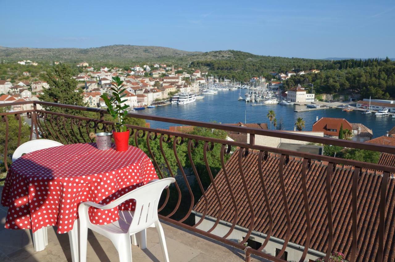 Luana Apartment Milna  Dış mekan fotoğraf