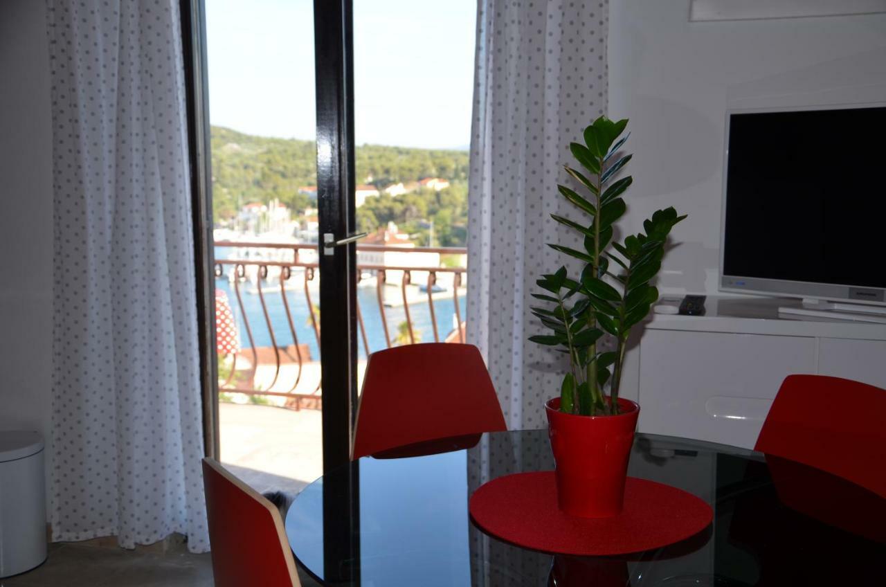 Luana Apartment Milna  Dış mekan fotoğraf