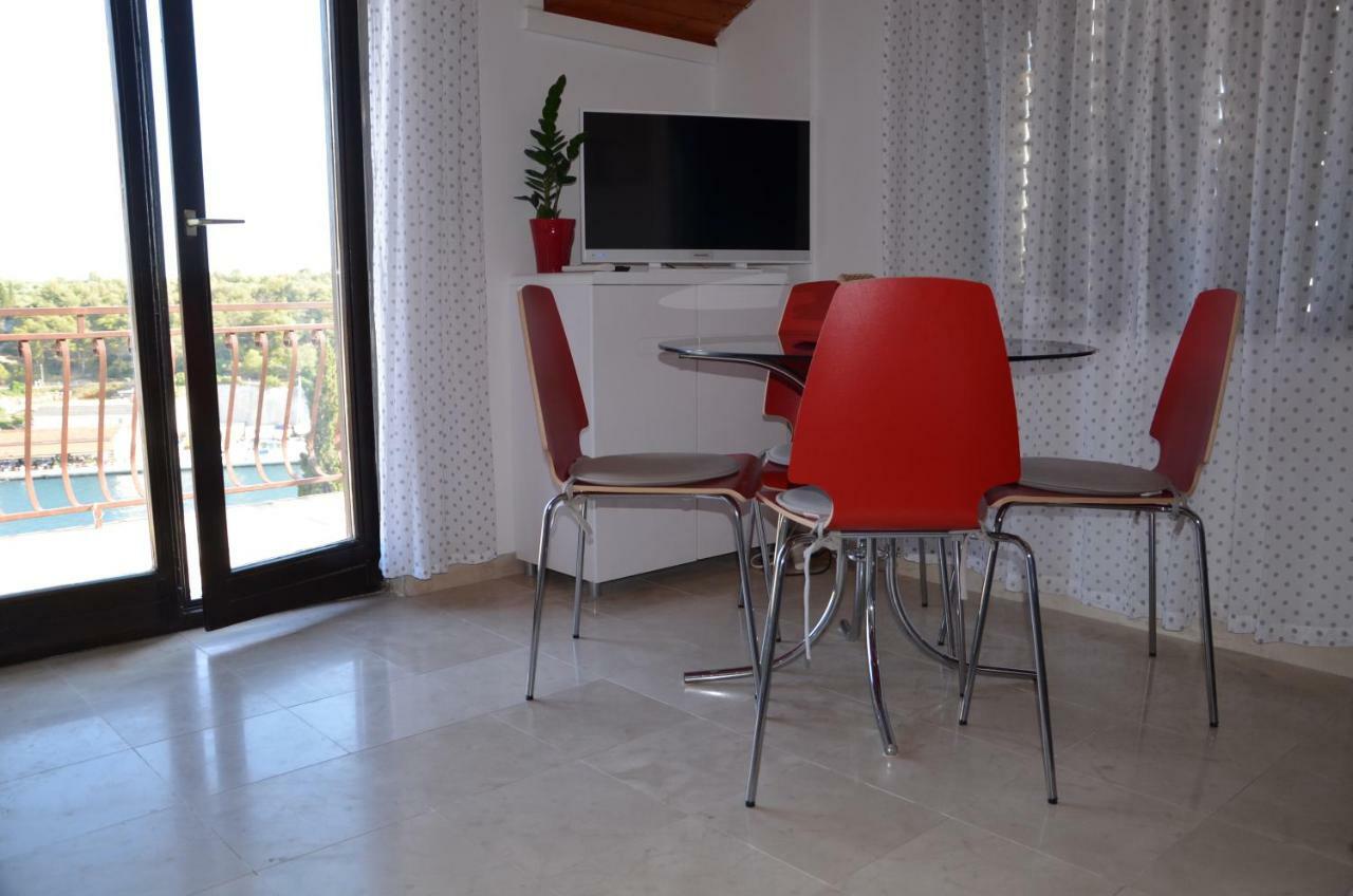Luana Apartment Milna  Dış mekan fotoğraf