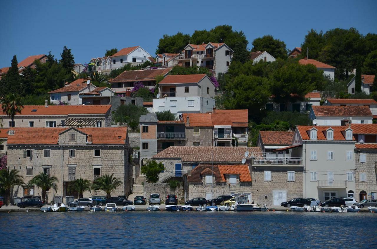 Luana Apartment Milna  Dış mekan fotoğraf